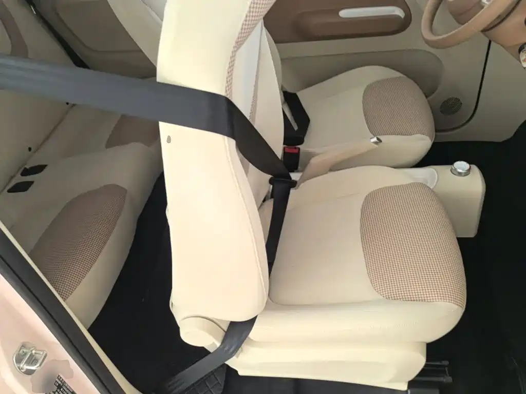 Wuling MINIEV — миниатюра 20