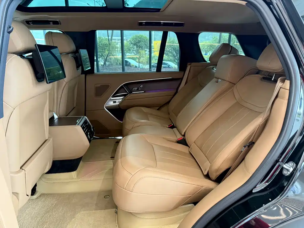 Land Rover Range Rover — миниатюра 8