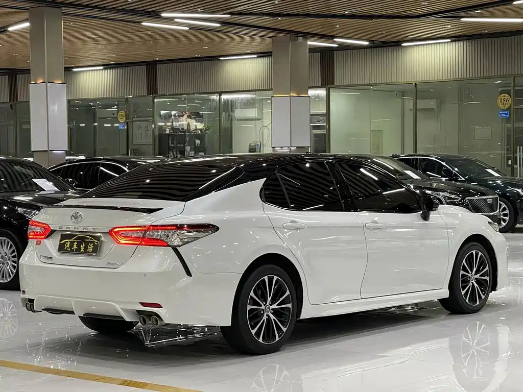 Toyota Camry 2.5S Sharp Fashion Edition China VI, фото 14