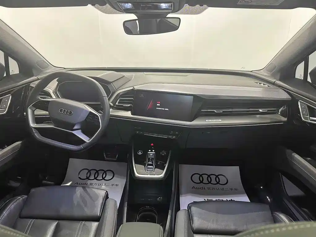 Audi Q4 e-tron — миниатюра 7
