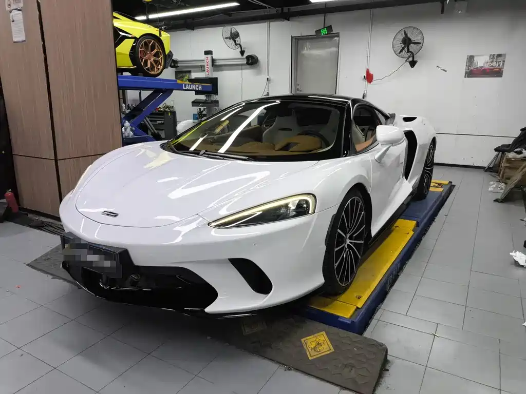McLaren GT 2022