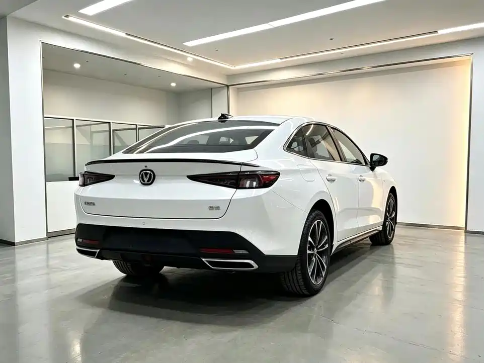 Changan Yida — миниатюра 7