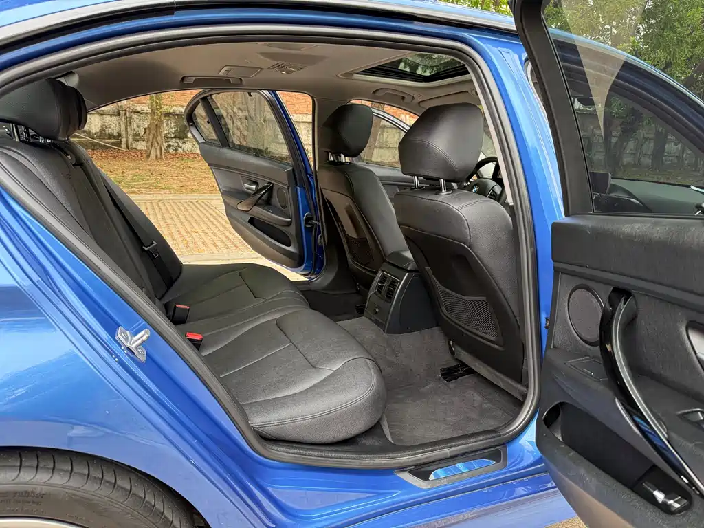BMW 3 Series — миниатюра 11