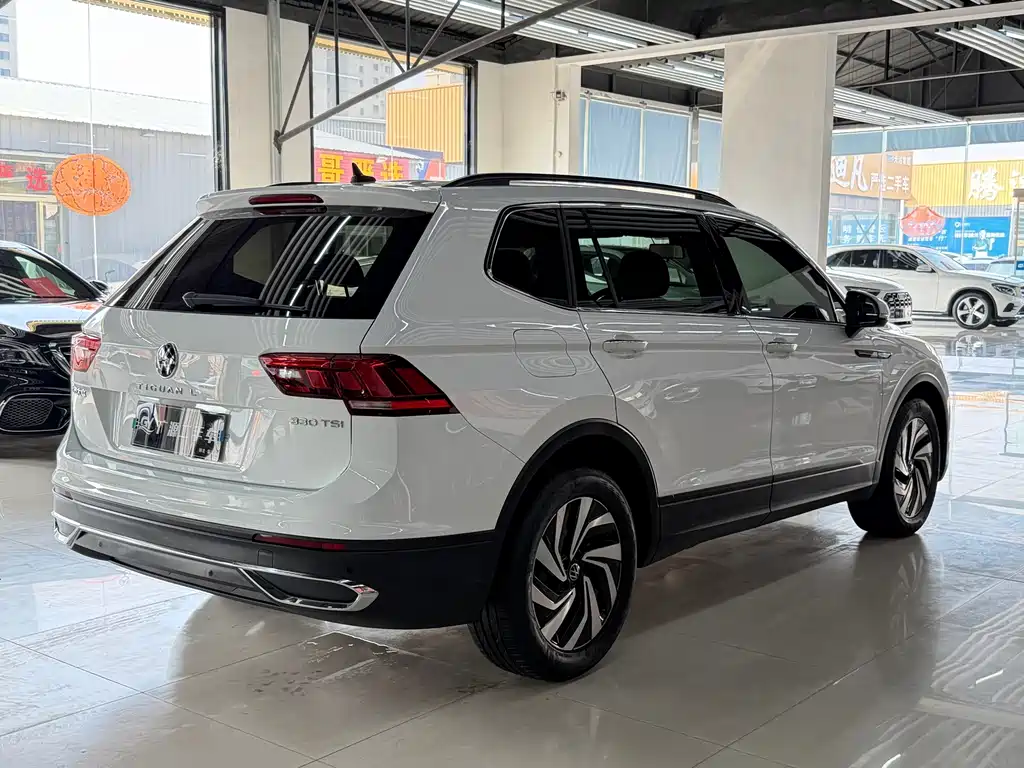 Volkswagen Tiguan L — миниатюра 4