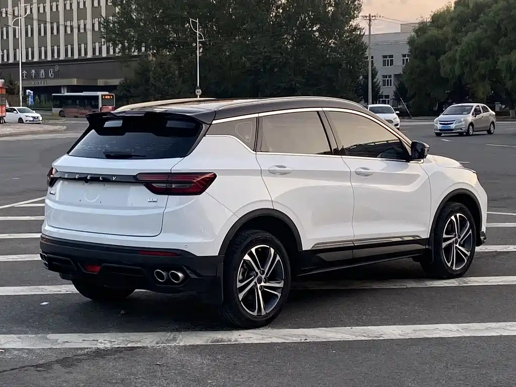 Geely Binyue — миниатюра 6