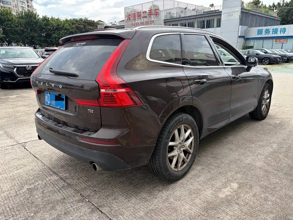 Volvo XC60 — миниатюра 9