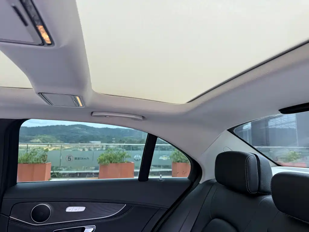 Mercedes-Benz C-Class — миниатюра 35