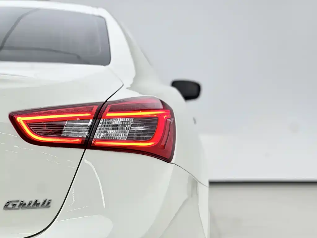Maserati Ghibli — миниатюра 13