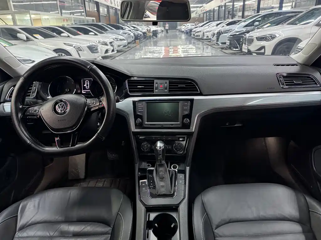 Volkswagen Lamando — миниатюра 6
