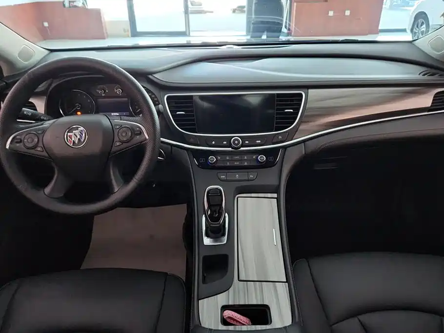 Buick LaCrosse — миниатюра 12