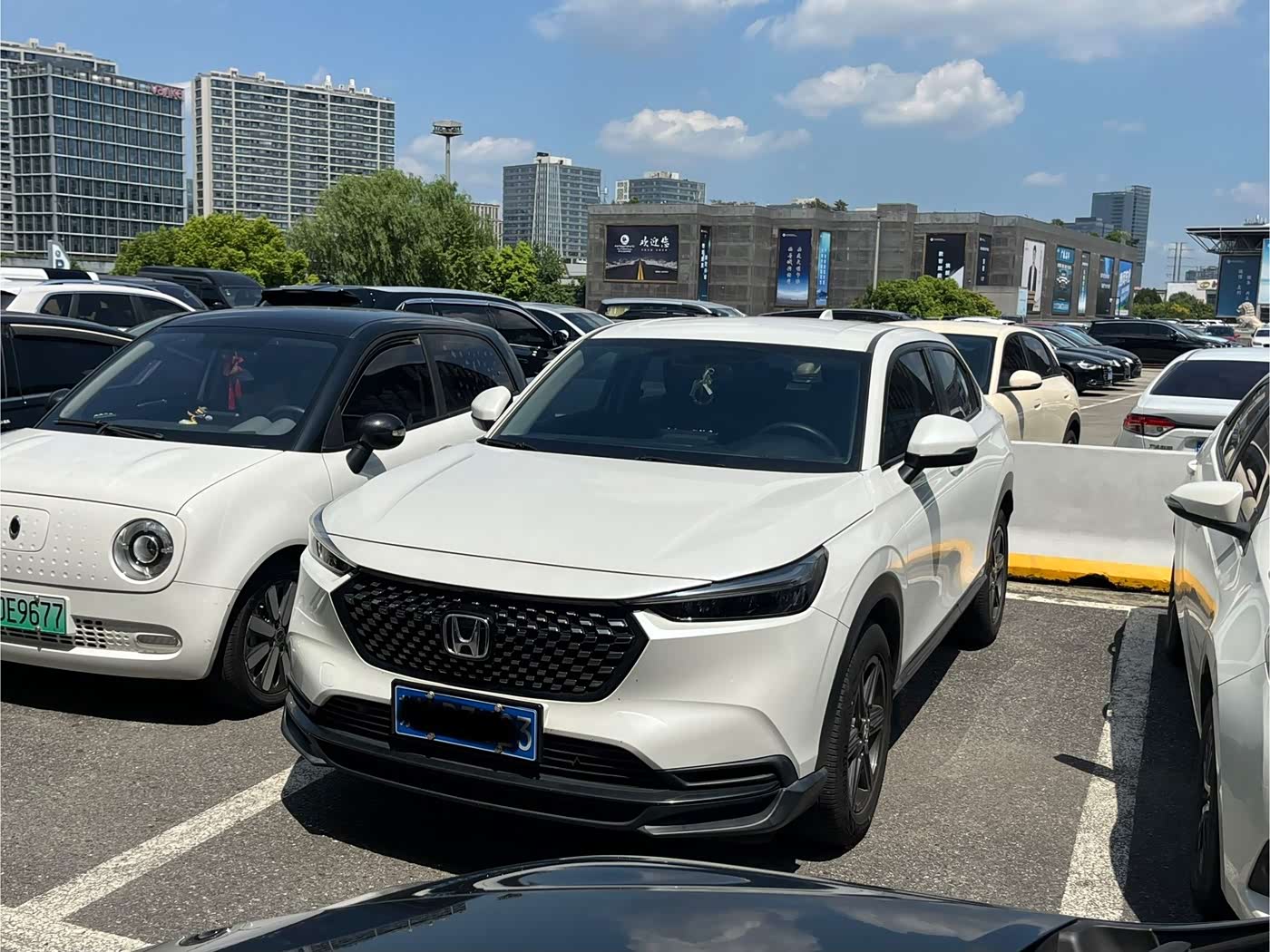 Honda XR-V 1.5 л 2024 г. Белый, пробег 33000 км