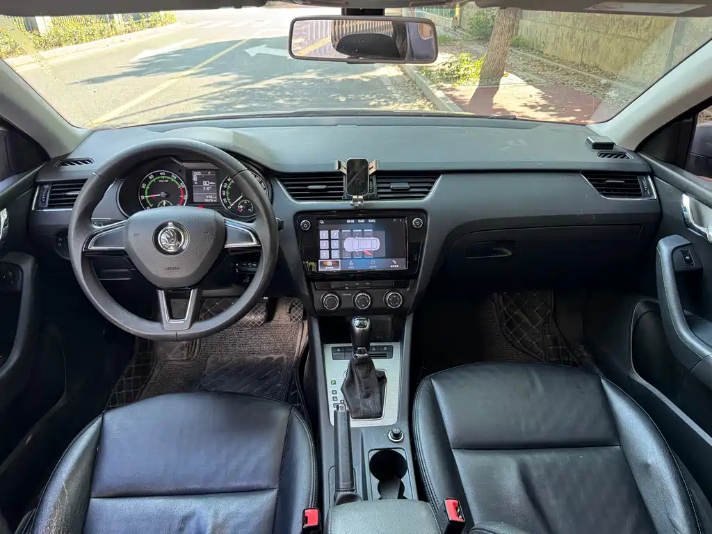 Skoda Octavia — миниатюра 5