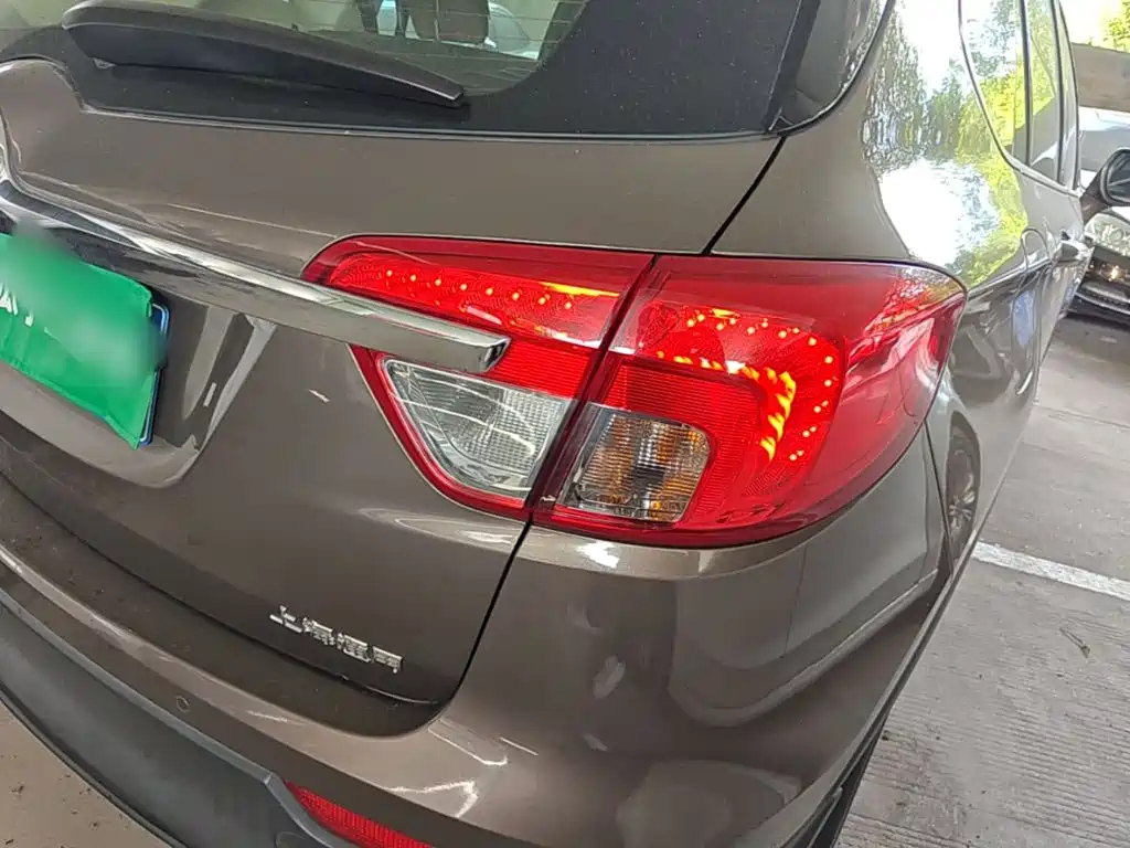 Buick Envision Plus — миниатюра 8