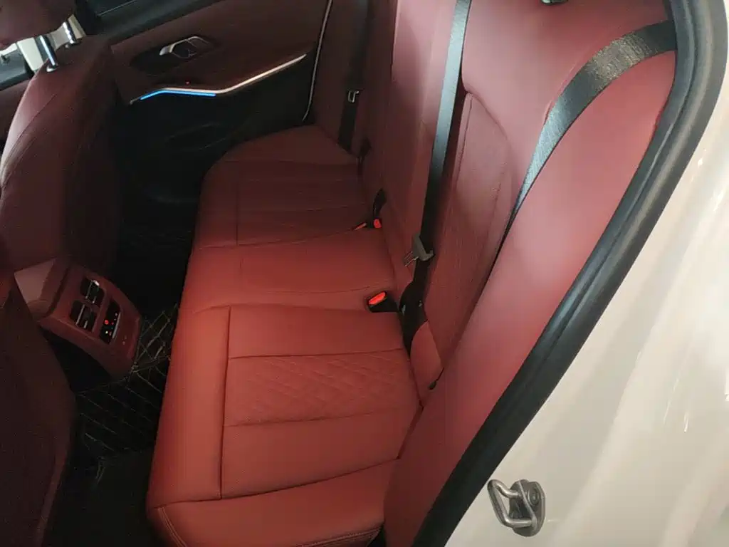 BMW 3 Series — миниатюра 17