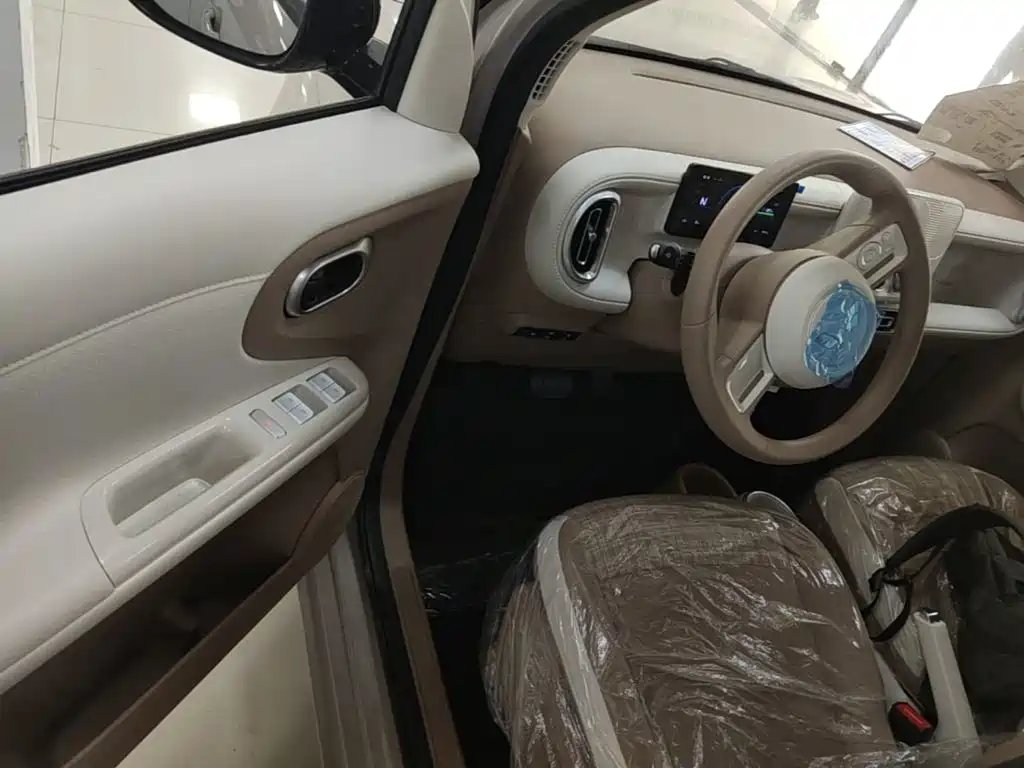 Wuling MINIEV — миниатюра 16