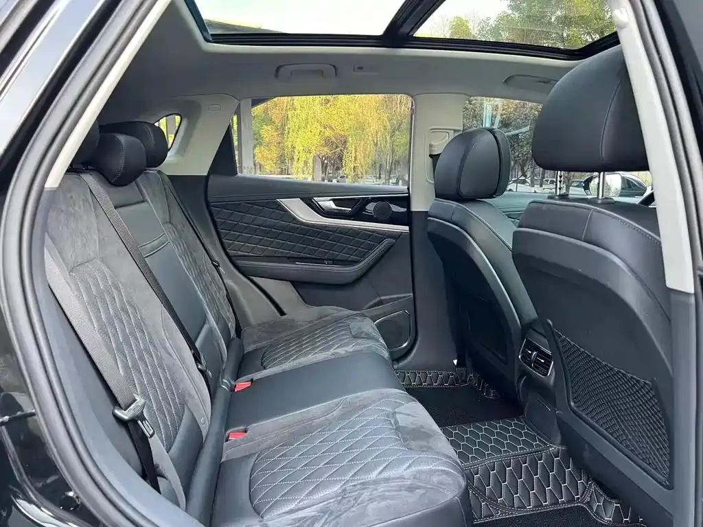 Hongqi Hongqi HS5 — миниатюра 4