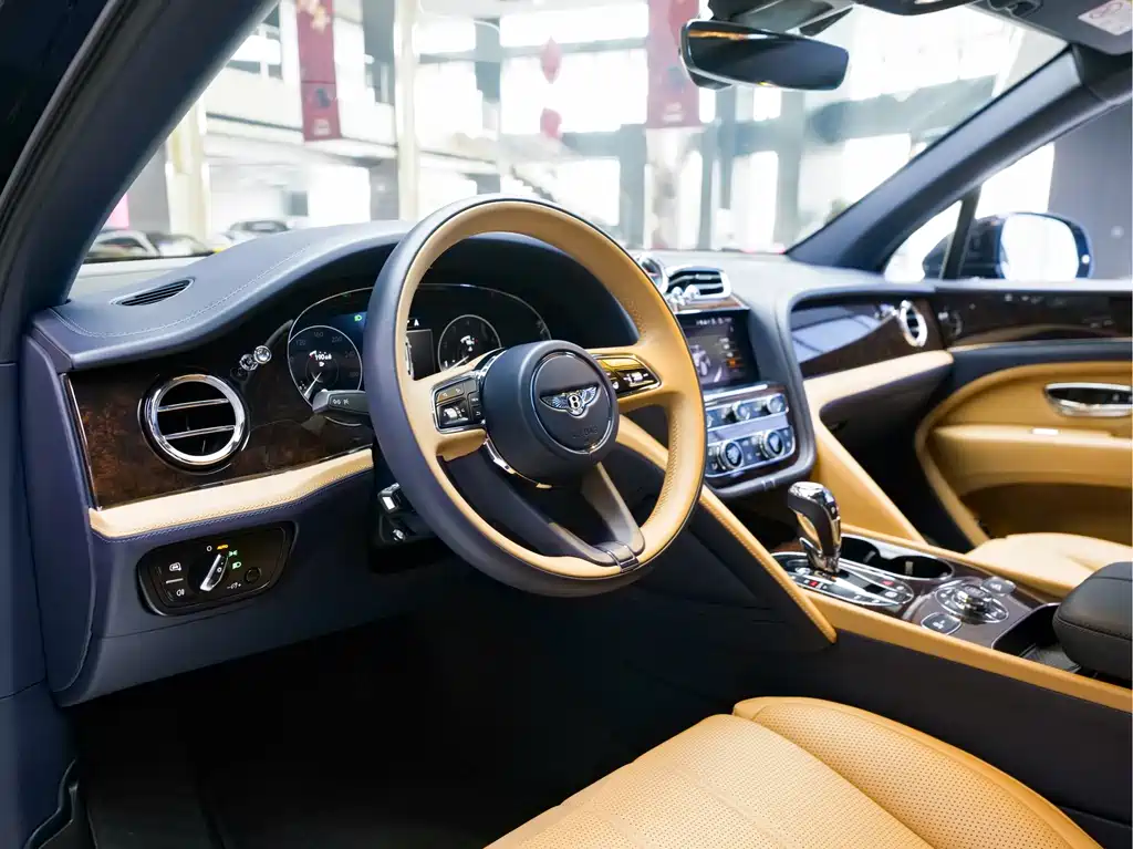 Bentley Bentayga — миниатюра 11
