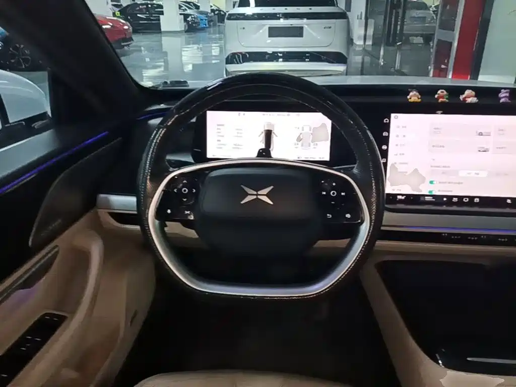 XPeng P7 — миниатюра 11