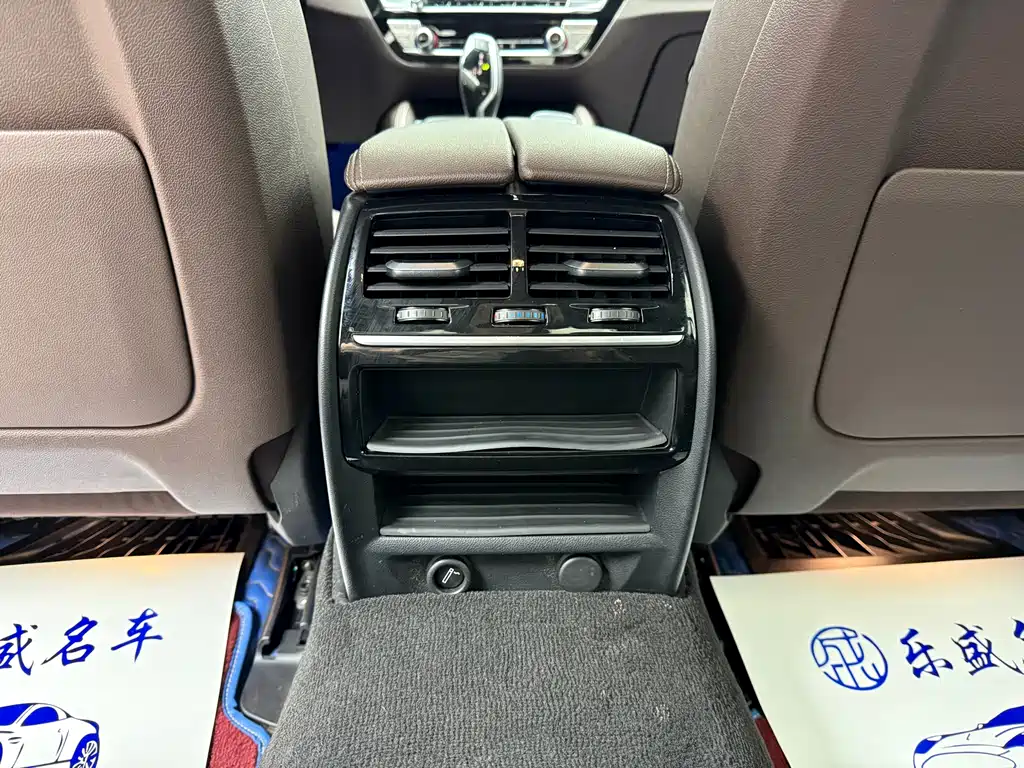 BMW 5 Series — миниатюра 14