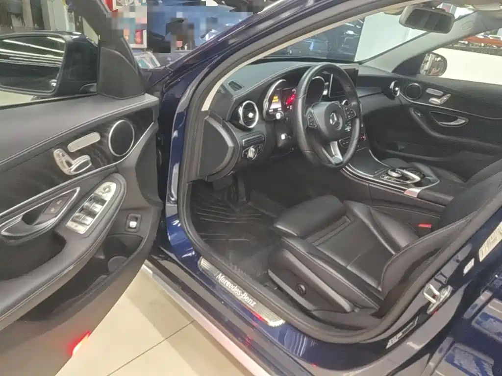 Mercedes-Benz C-Class — миниатюра 16