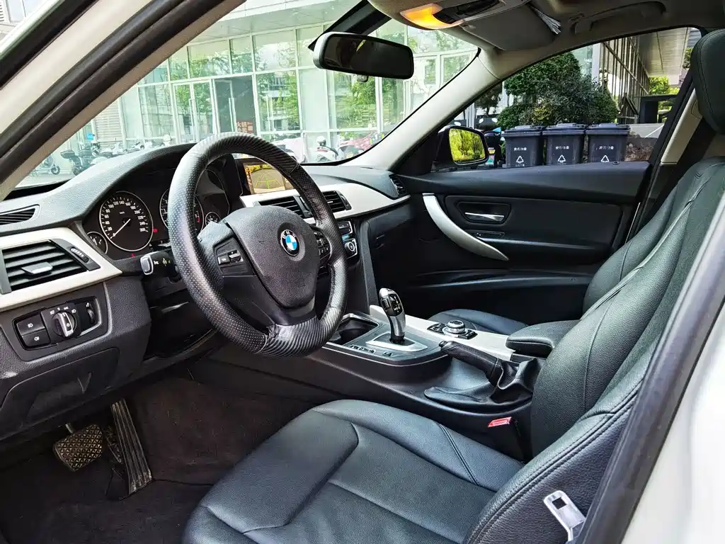 BMW 3 Series — миниатюра 9