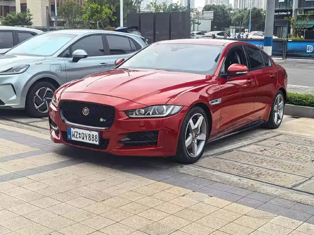 Jaguar XE