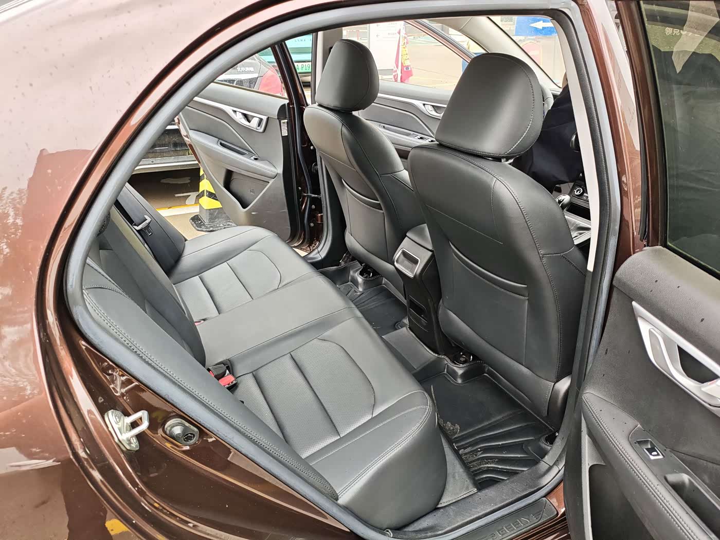Geely Vision 1.5 л 2021 г. красный/фиолетовый, пробег 8300 км