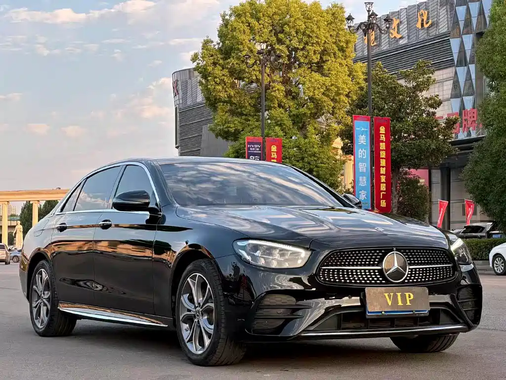 Mercedes-Benz E-Class — миниатюра 3