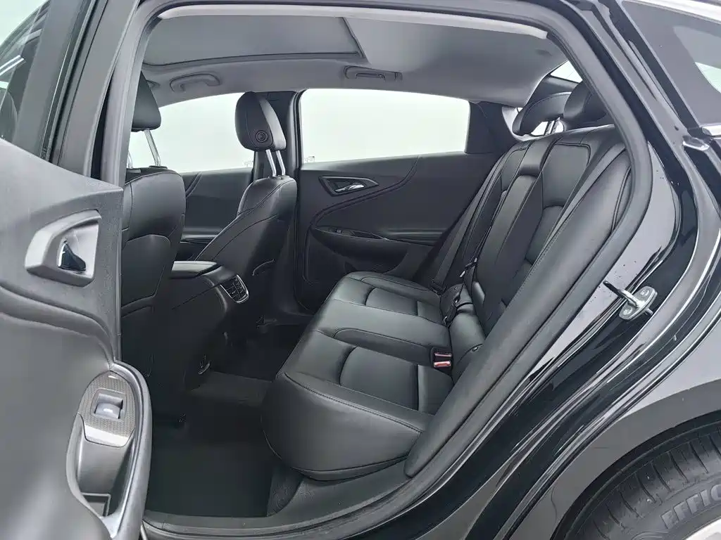 Chevrolet Malibu XL — миниатюра 15