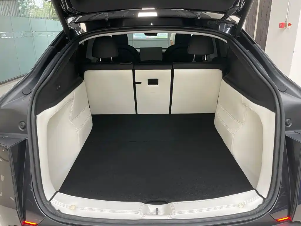 Tesla Model Y — фотографии объявления, Фото 28