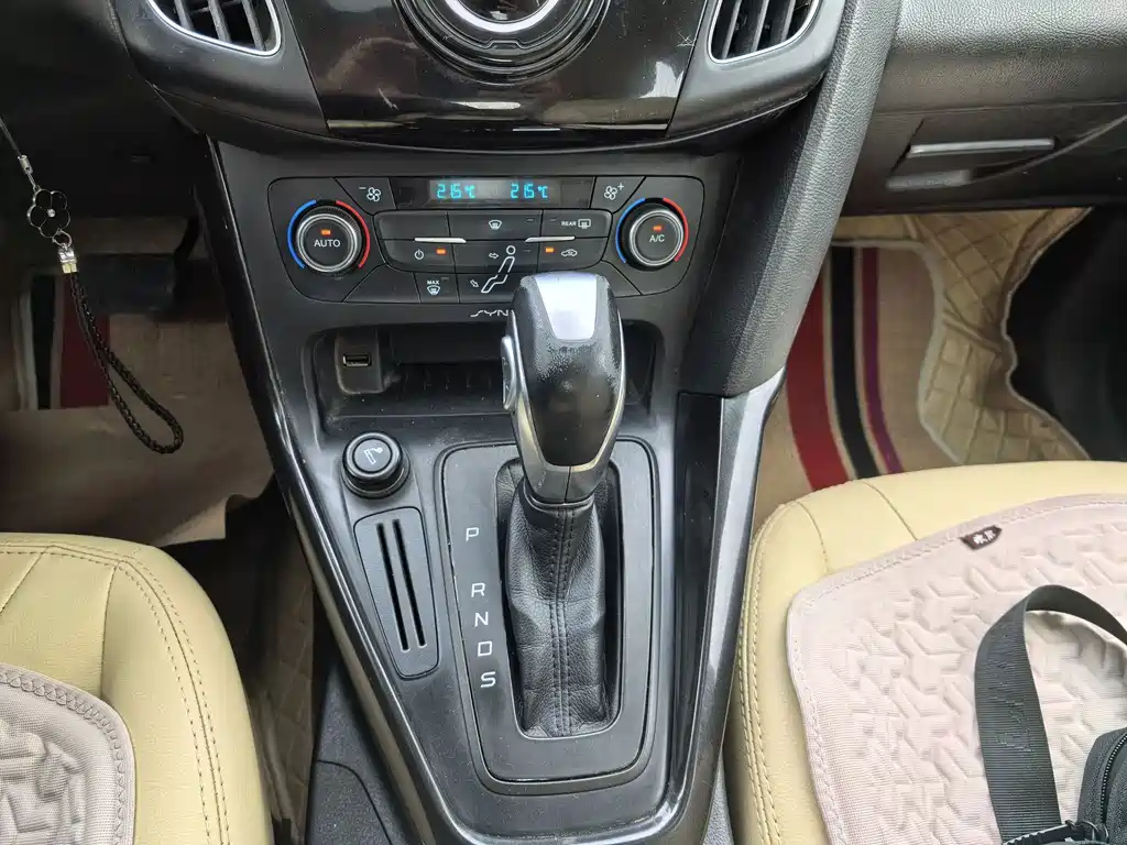 Ford Focus — миниатюра 10