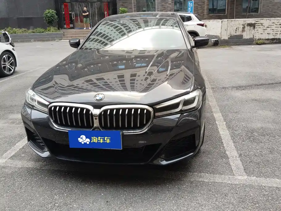 BMW 5 Series — миниатюра 2