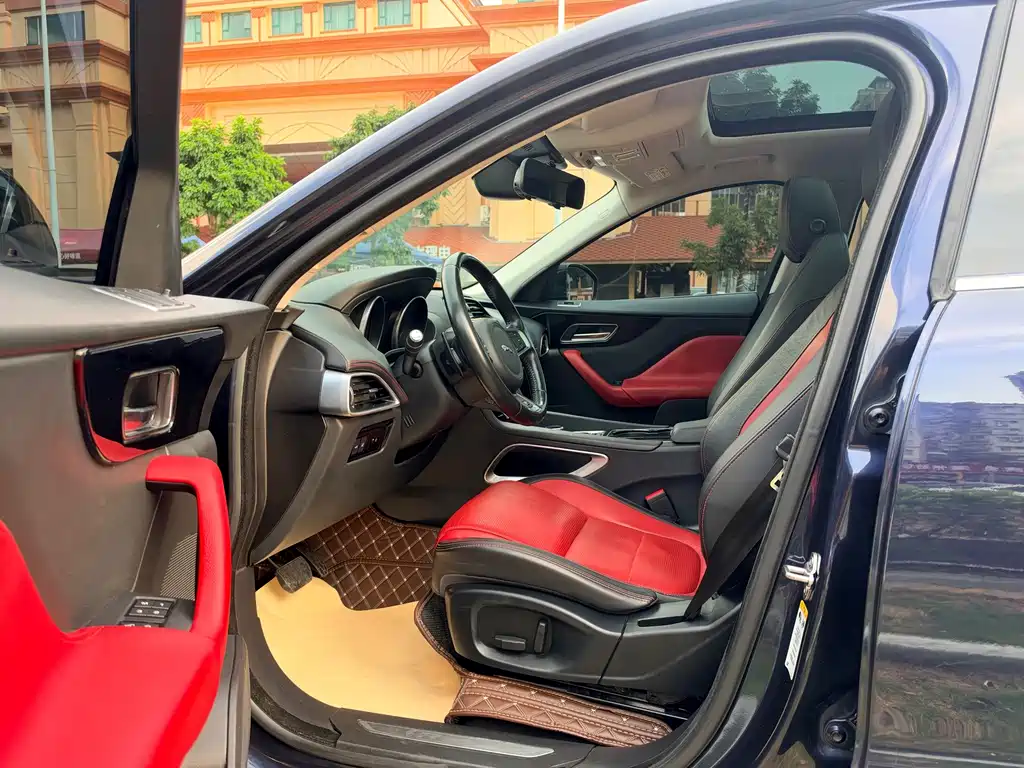 Jaguar F-PACE — миниатюра 11
