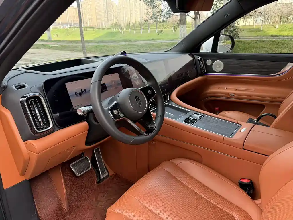 AITO ASK THE WORLD M9