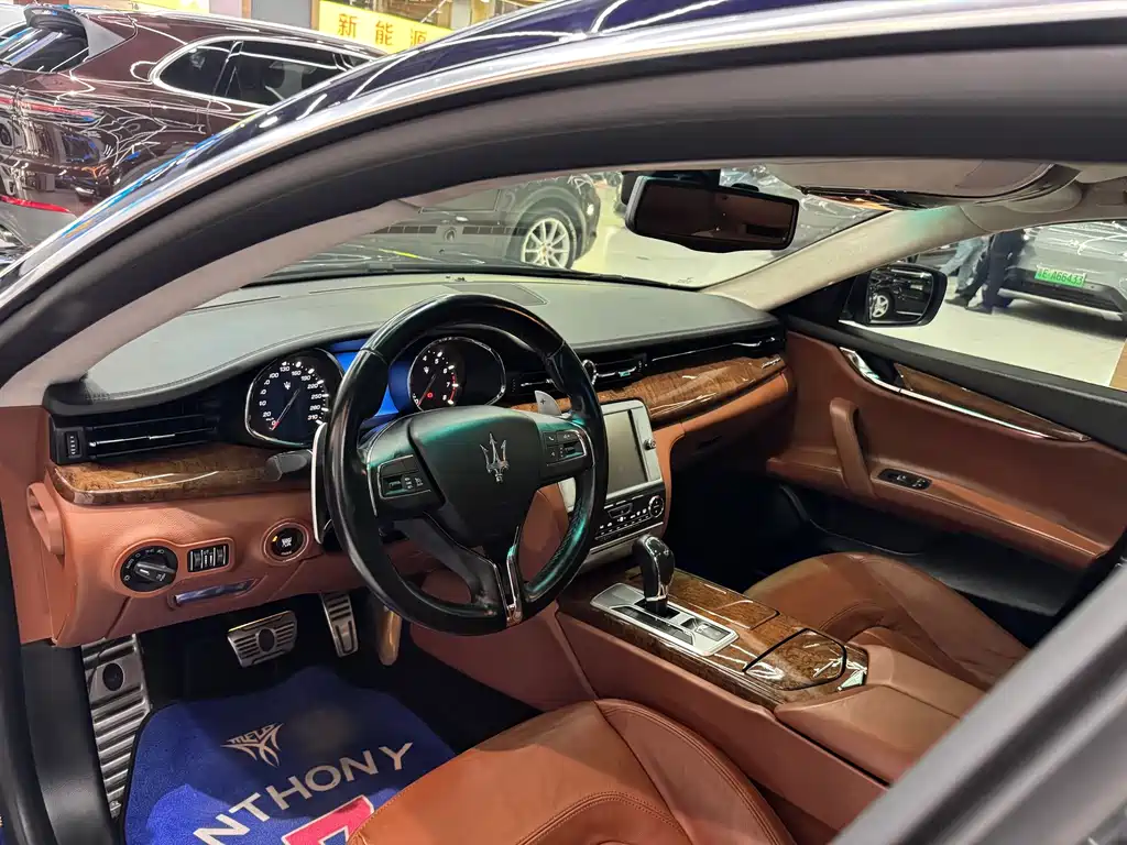 Maserati Quattroporte — миниатюра 5