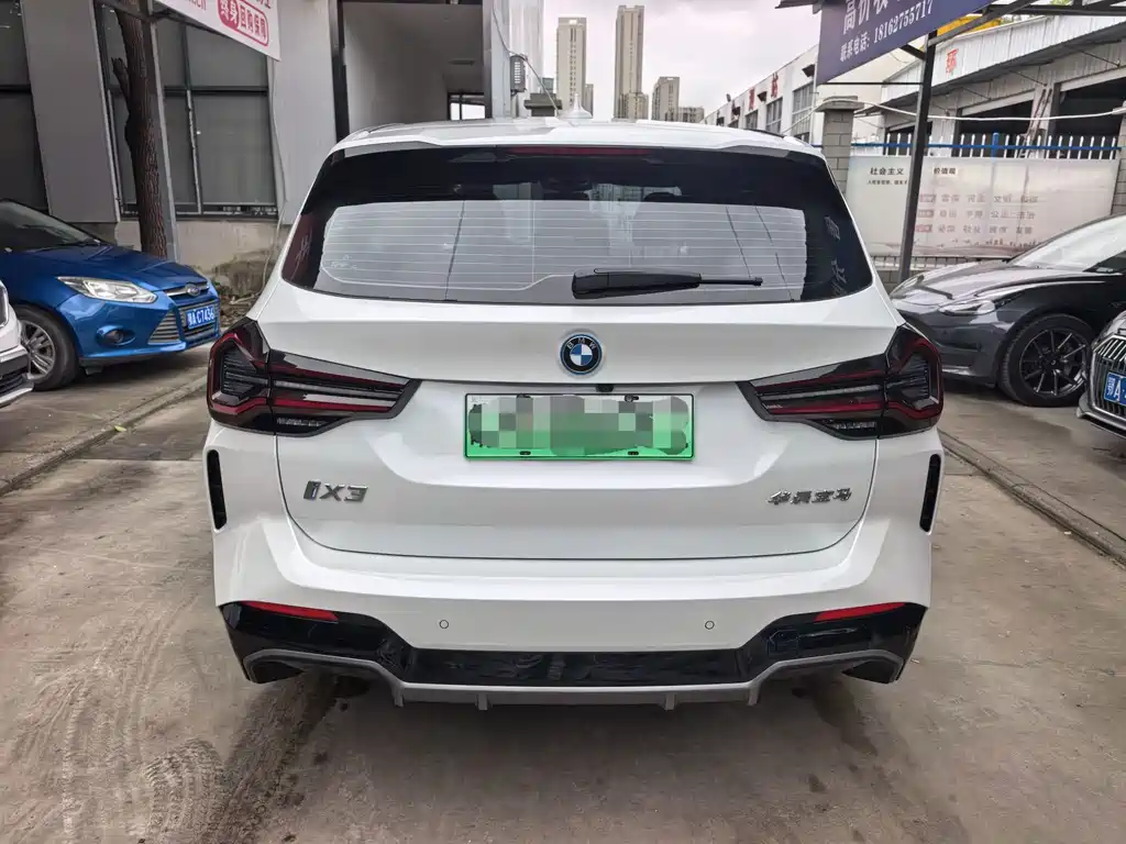 BMW iX3 — миниатюра 14