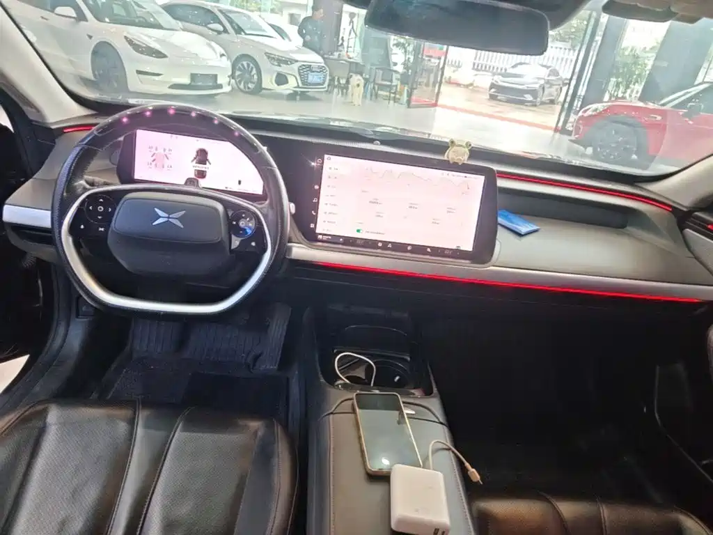 XPeng P7 — миниатюра 10