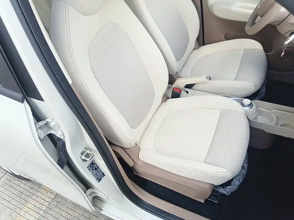 Wuling MINIEV — миниатюра 25