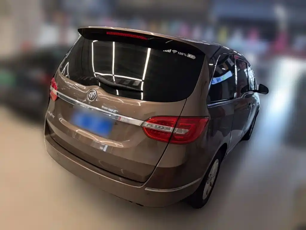 Buick GL8 — миниатюра 10