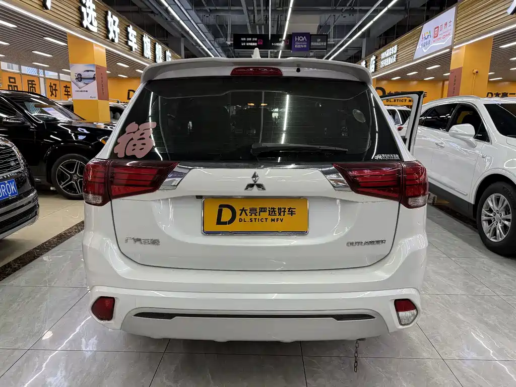 Mitsubishi Outlander — миниатюра 3