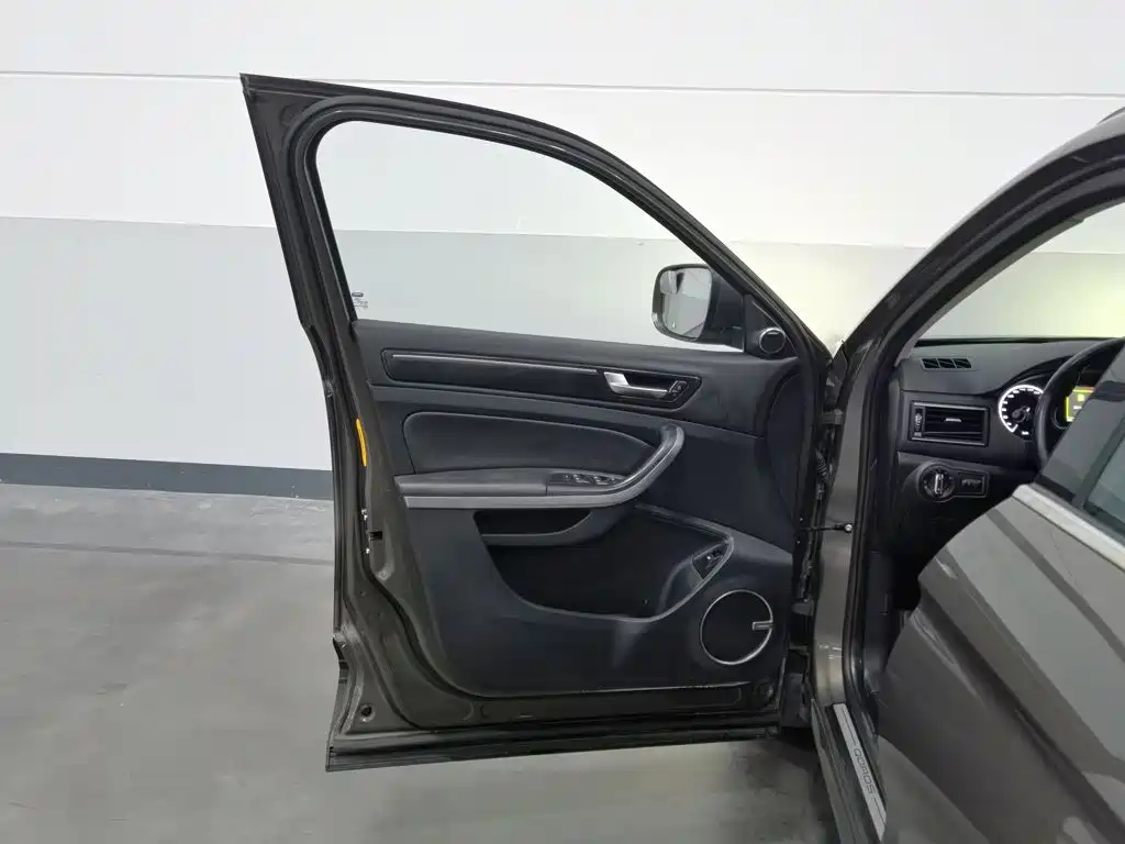 Qoros Qoros 5 — миниатюра 8