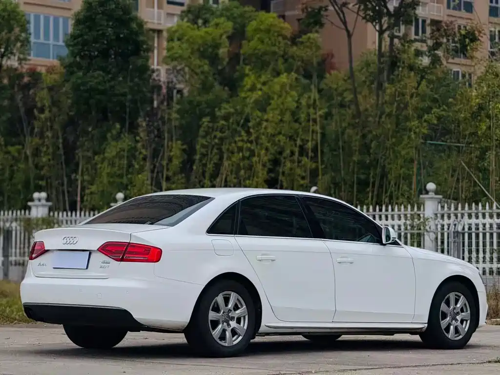 Audi A4L — миниатюра 22