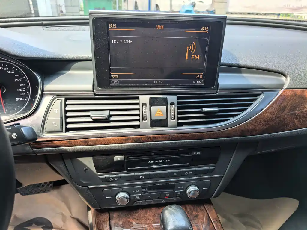 Audi A6L — миниатюра 9