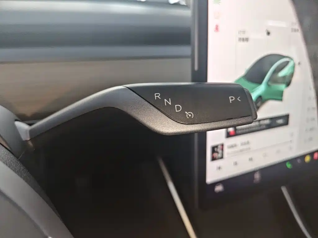 Tesla Model 3 — миниатюра 14