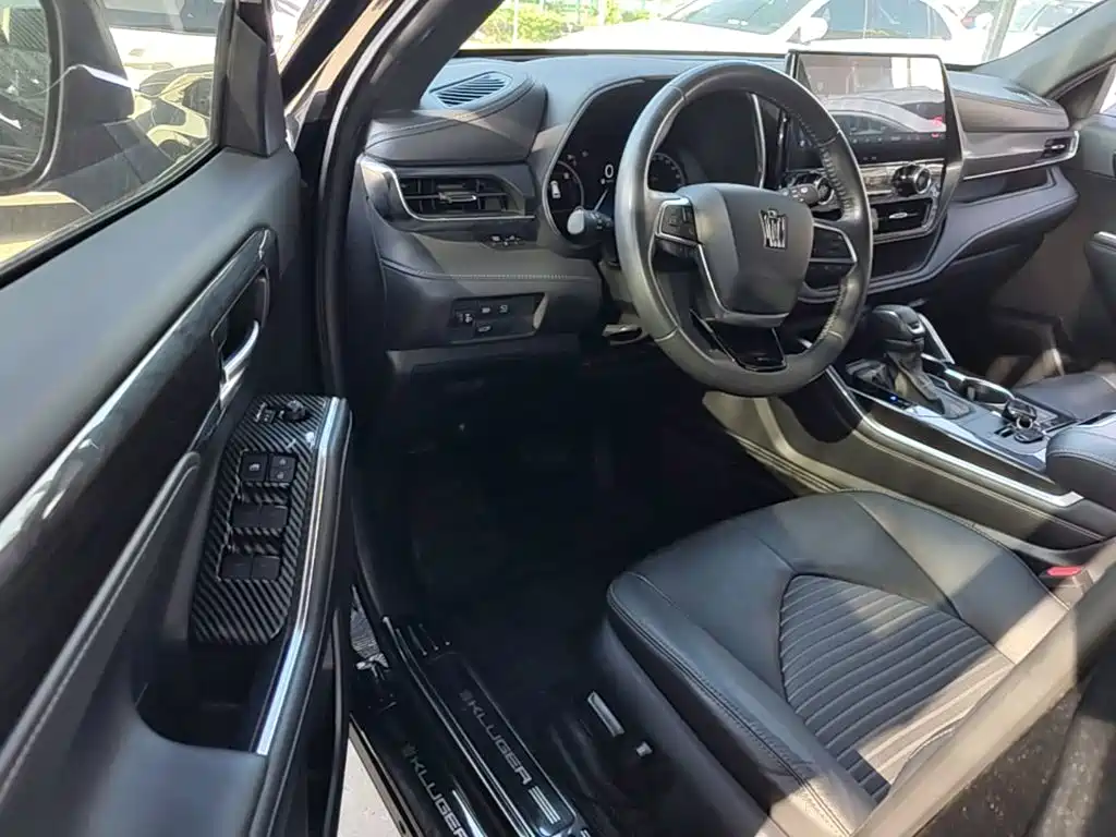 Toyota Crown Kluger — миниатюра 16