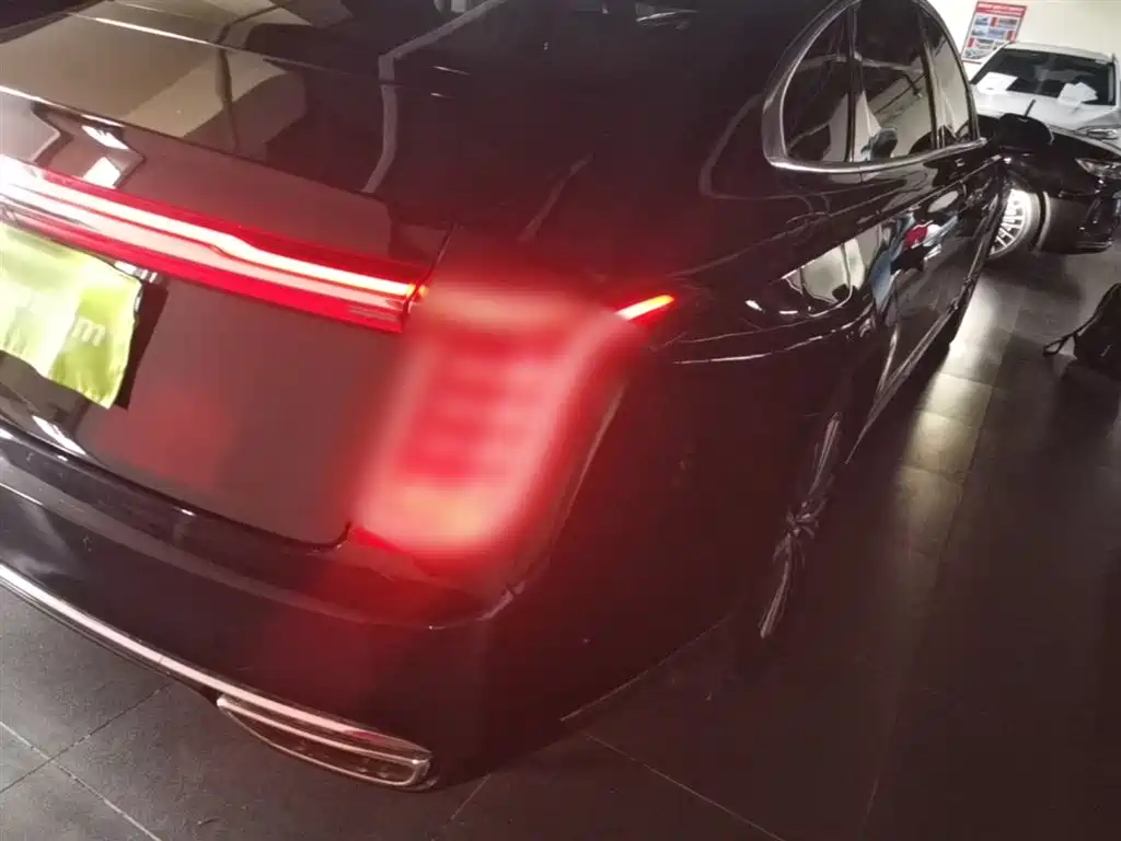 Hongqi H9 2022 2.0T