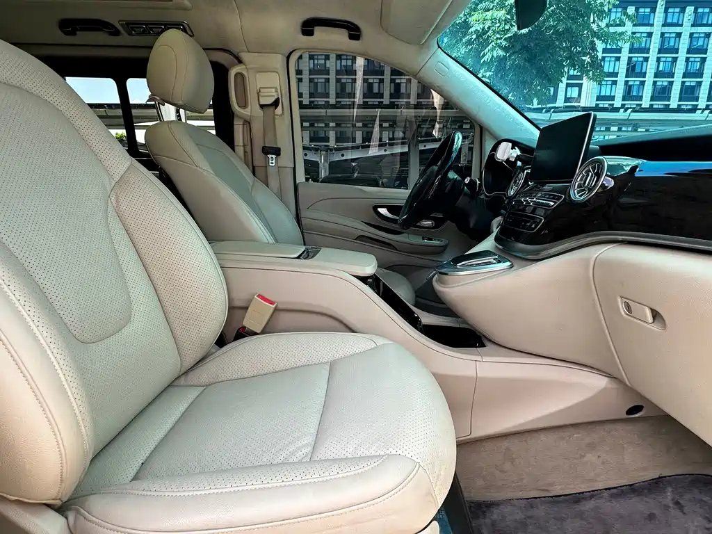 Mercedes-Benz V-Class — миниатюра 13