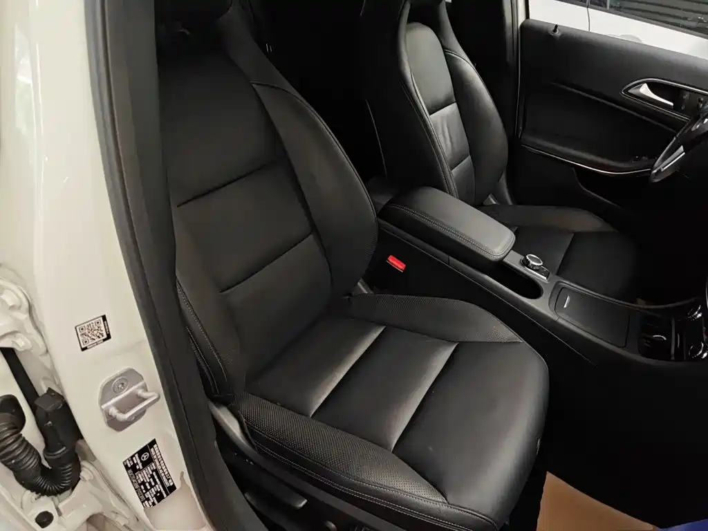 Mercedes-Benz GLA (Import) — миниатюра 25
