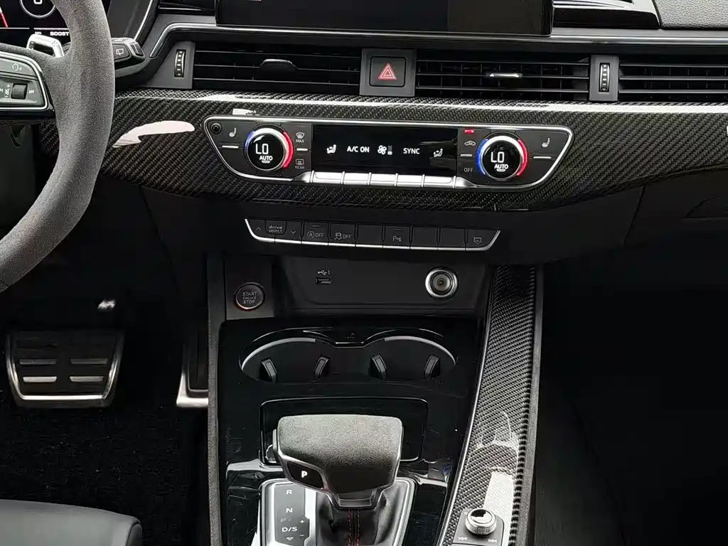 Audi RS 4 — миниатюра 8