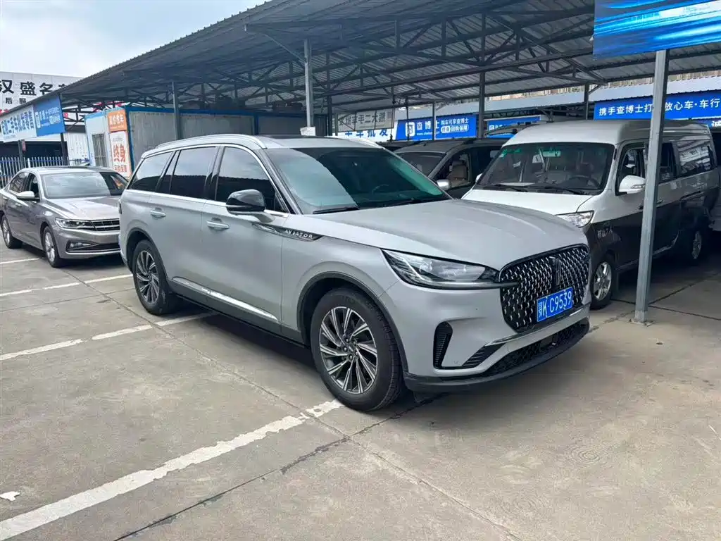 Купить Lincoln Aviator